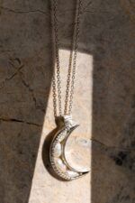 Μαργαριταρενιο φεγγάρι